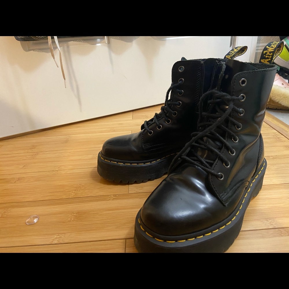 Jadon Doc Martens Dr Martens shoe. US Size 7 very lightly worn black